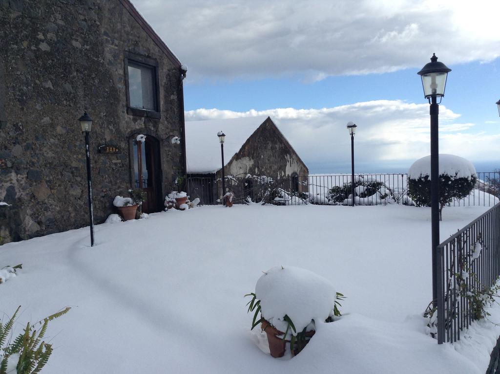 La Pietra Antica O' Munti Villa Mascali Exterior foto