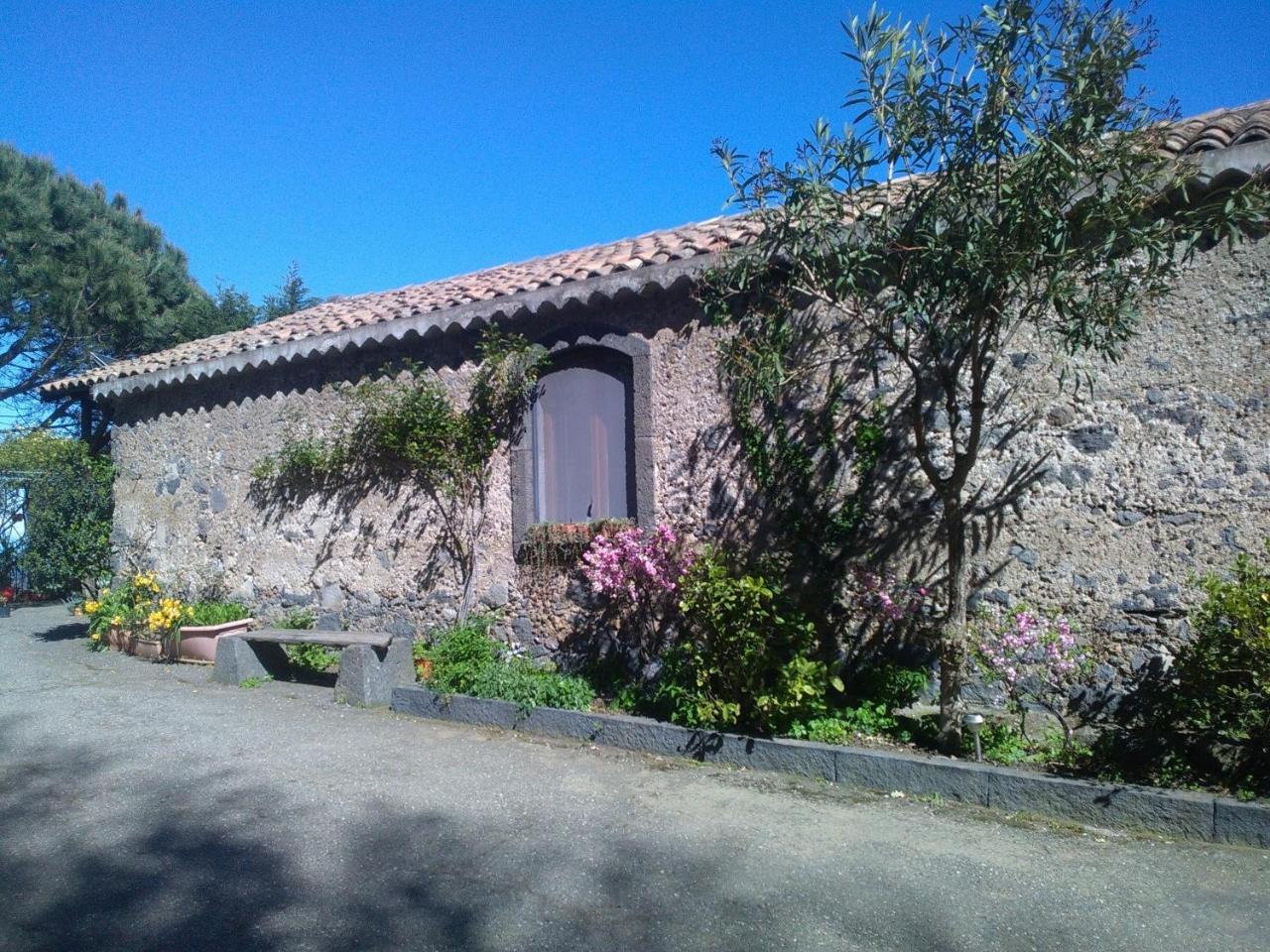 La Pietra Antica O' Munti Villa Mascali Exterior foto